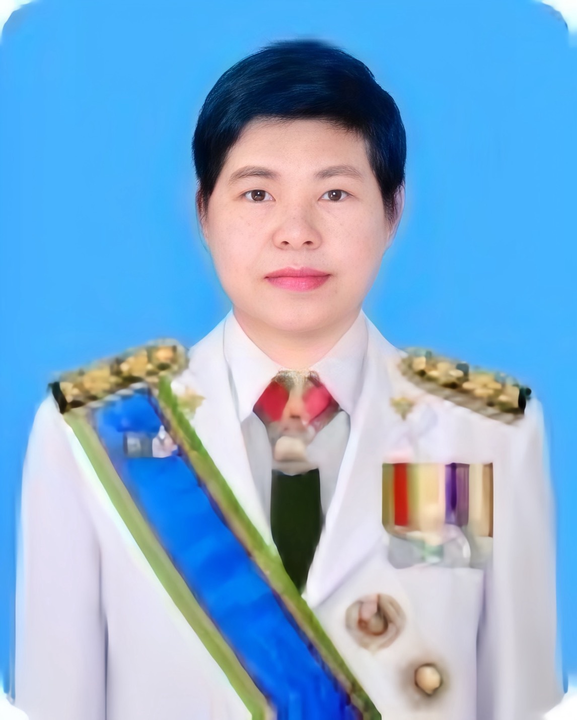 นางทิพย์หทัย ลาดมะโรง