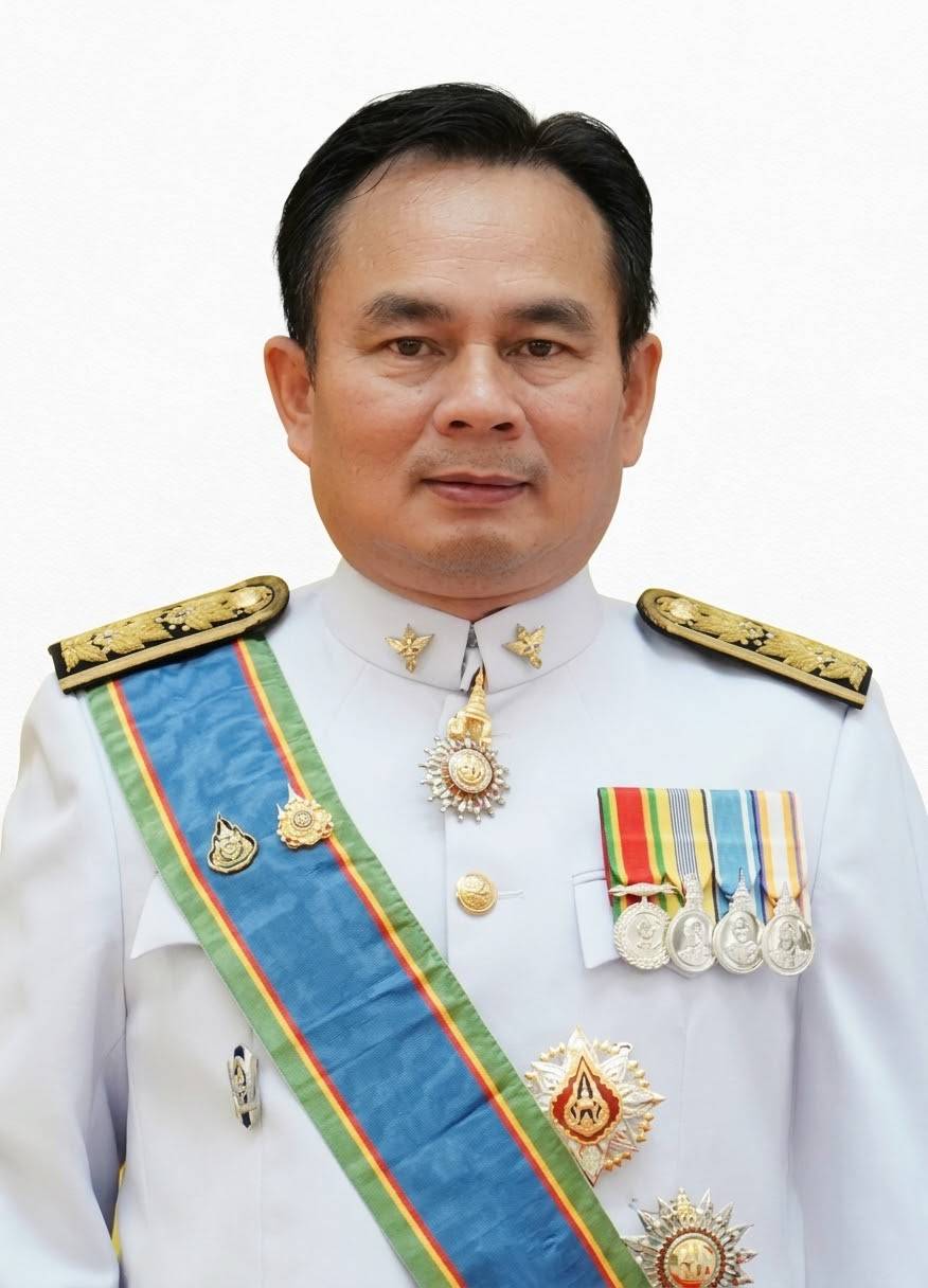นายสมิทธิ์ สาสะเดาะห์